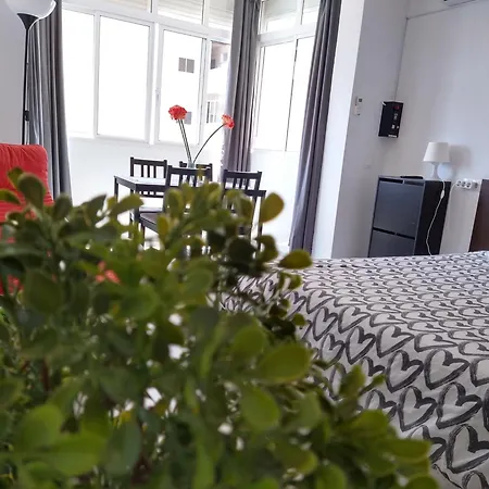 Apartment Amplio Estudio,vista Mar Y Montana, A Pasos Del Centro Torremolinos