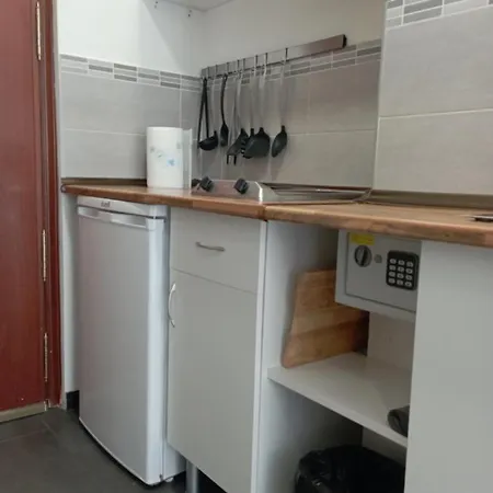 Amplio Estudio,vista Mar Y Montana, A Pasos Del Centro *