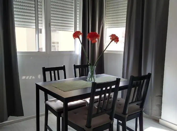 Apartamento Amplio Estudio,vista Mar Y Montaña, A Pasos Del Centro Torremolinos